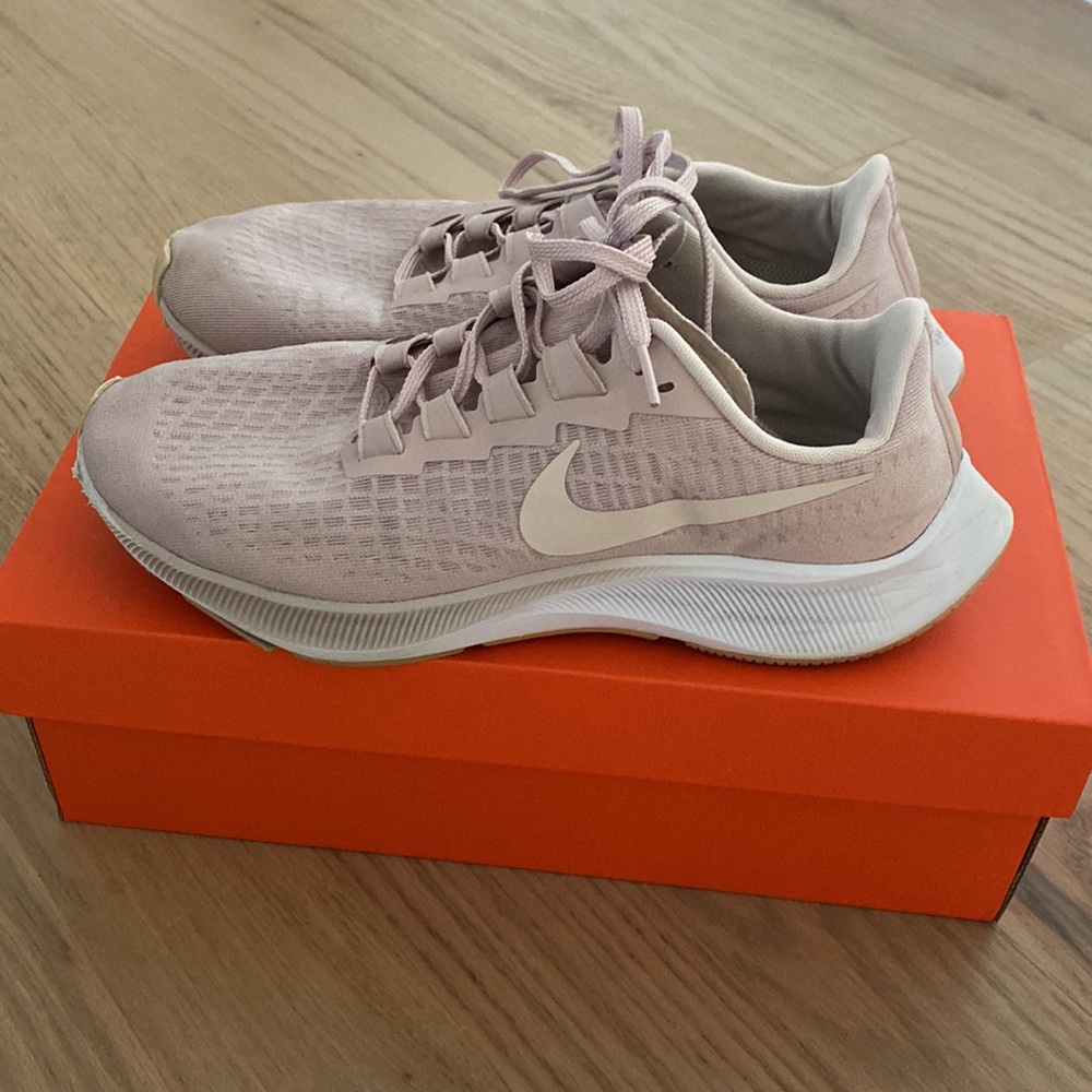 Nike Air Zoom Pegasus - Women’s Size 8 - Picture 2 of 7